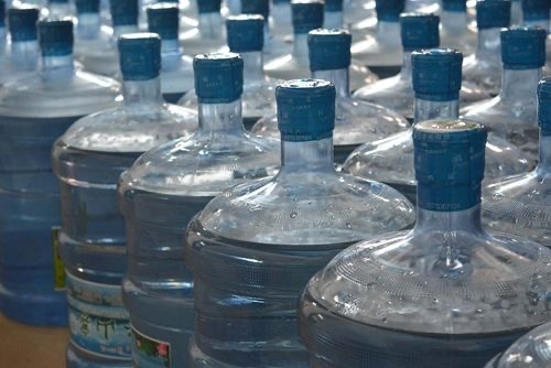 疫情再次凸顯桶裝水弊端，凈水器成家庭健康飲水主趨勢